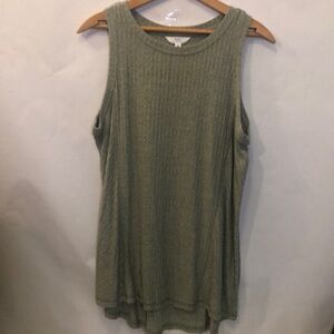 Sleeveless Mid-hip Top